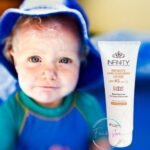 ⁦إنفينيتي 2Q صن سكرين كيدز – SPF 45⁩ - الصورة ⁦4⁩