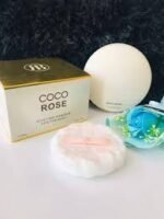 ⁦بودرة تالكوم للجسم من ماركة كوكو روز (Coco Rose).⁩ - الصورة ⁦6⁩